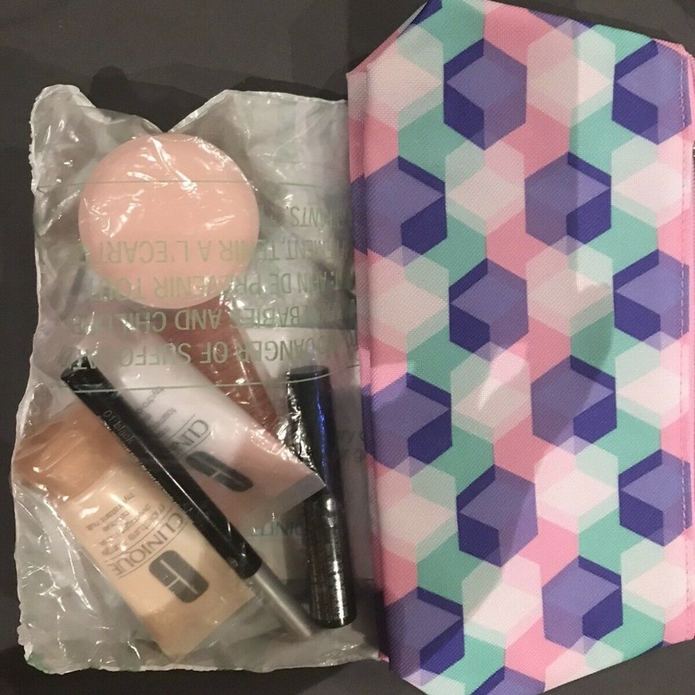 New Clinique 7 piece gift set  deluxe-sized - Eye Hydro filler, Liquid Eyeliner